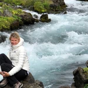 Meet your Posher, Rosalie